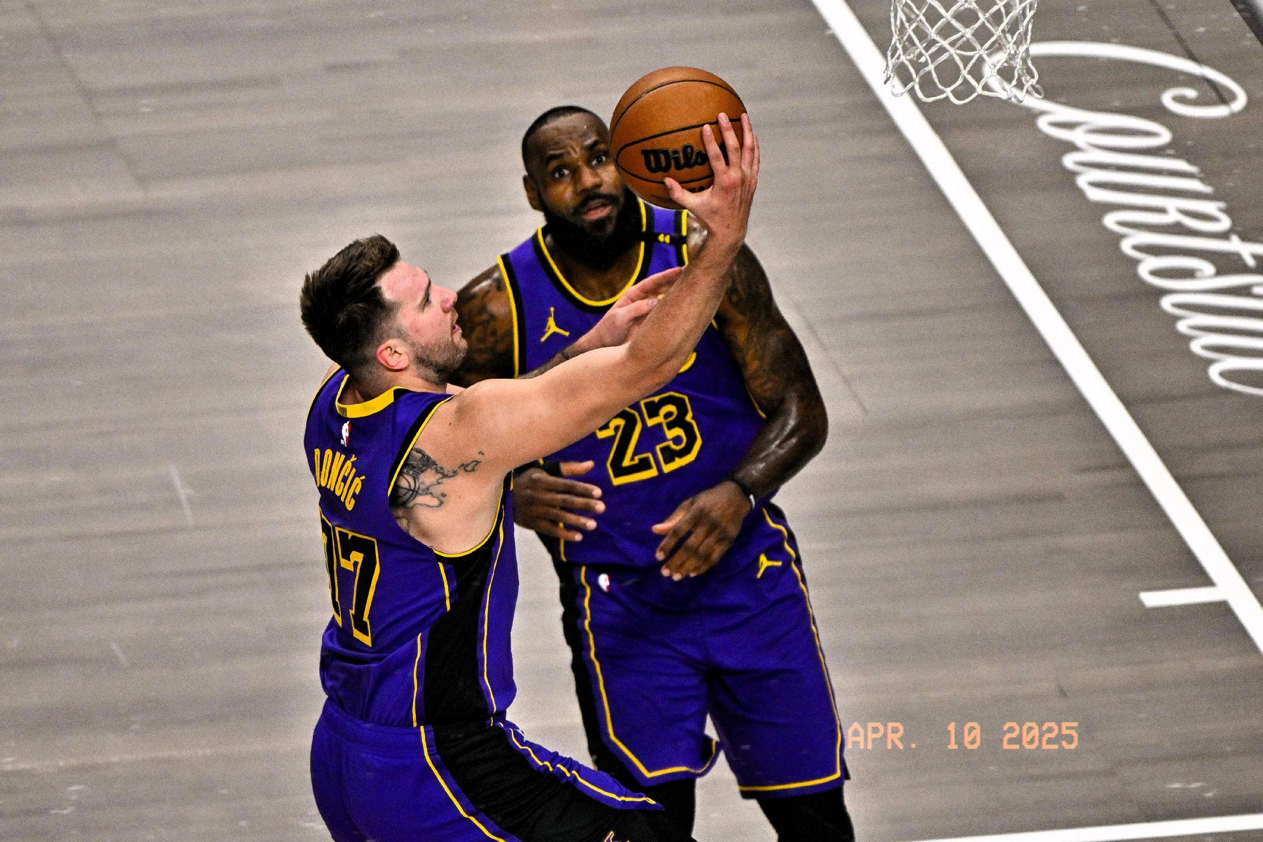 J9-关于热火不断突破！，浓眉哥连续十二场比赛得分超过晋级下一阶段上演精彩一战的信息